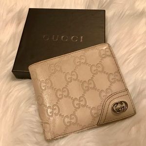 ❤️SOLD❤️Authentic GUCCI Leather Beige Wallet
